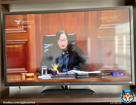 #ULTIIMAHORA La Ministra Norma Luc&iacute;a Pi&ntilde;a Hern&aacute;ndez es electa como Presidenta de la @SCJN lo cual me da much&iacute;simo gusto. S&eacute; de su capacidad como jurista y juzgadora, y goza de intachable honorabilidad y &eacute;tica. La primera mujer que presidir&aacute; nuestro m&aacute;ximo tribunal. Enhorabuena.