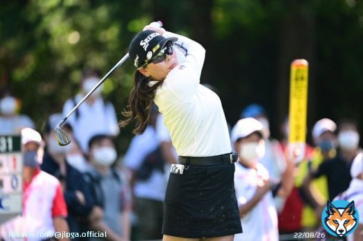 #日本女子オープン｜#Round4  #勝みなみ (@Minami_Katsu_32)が前半戦で5バーディー・ノーボギー！ 首位 #申ジエ に並び、勝負のサンデーバックナインへ  #JLPGA