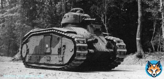 Французский тяжелый танк Char B-1bis 47-го танкового батальона 6-й полубригады 4-го кирасирского полка (4-я бронетанковая дивизия резерва) на марше. 1940 год.