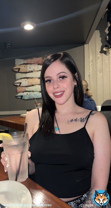 Vacation photo dump    I had so much fun in Miami someone pleaaasee book a FMTY there or a vacation together  I miss being on a beach in a bikini in the middle of winter