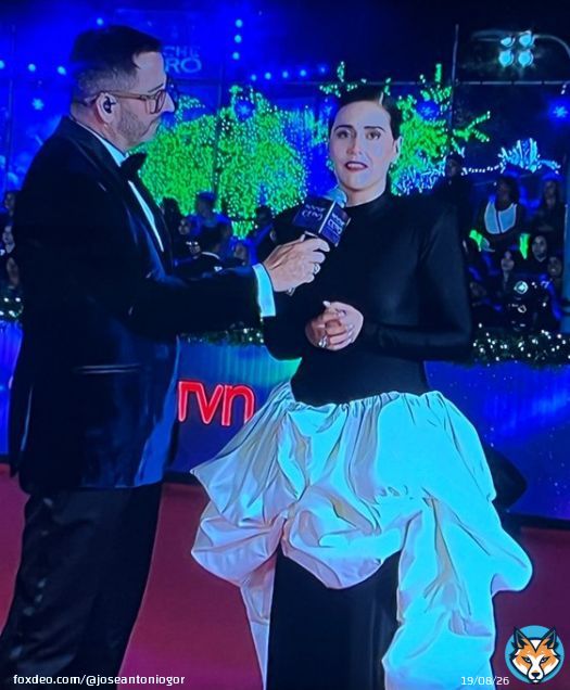 Que se ve elegante la alcaldesa?  Cueeeeek   Noche Cero elegancia