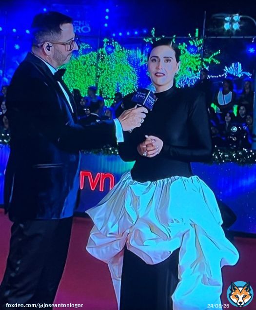 Que se ve elegante la alcaldesa?  Cueeeeek   Noche Cero elegancia