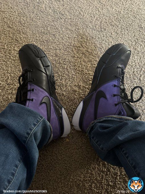 Lakers vs pacers game tonight, so I had to bust out the Kobe gear #kotd