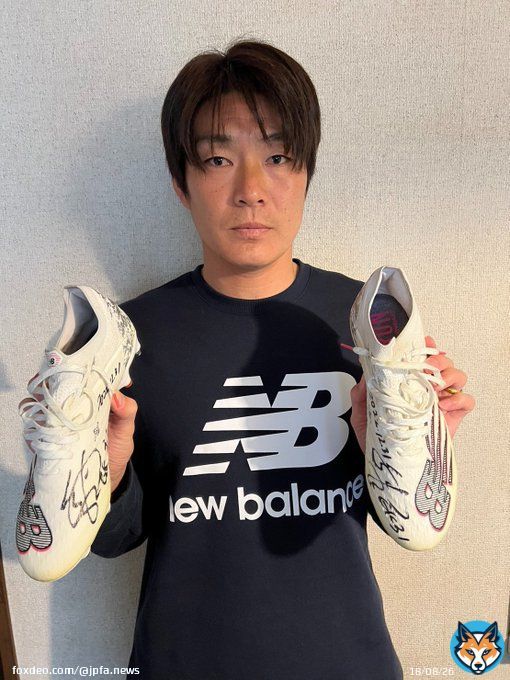 ／ #いわてグルージャ盛岡 選手会 ＼  #日本プロサッカー選手会 #工藤壮人 選手ありがとうオークション(～2/12）  #阿部伸行 ／スパイク&カード付   #jpfaオークション  #Forever9 #グルージャ #GRULLA #一岩 @IwateGrulla  @masatokudo9  @dfrf44a4  @akita_yutaka