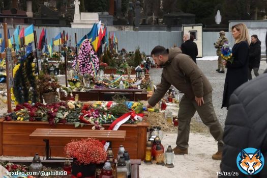 President Zelenskyy came to Lviv  Together with the President of the Republic of Latvia Egils Levits, he commemorated the fallen Ukrainian soldiers.