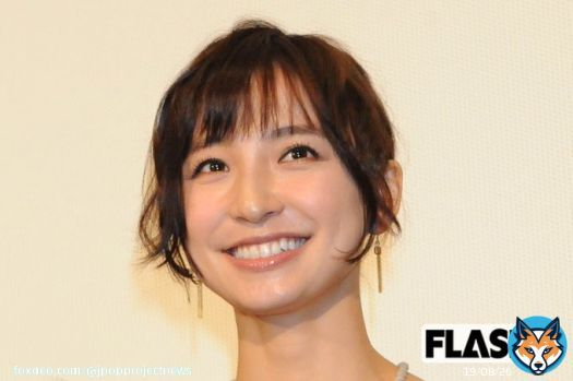 Ex-AKB48 idol Mariko Shinoda has been criticised by some for baiting about an 'announcement' to be made on the evening of August 29. The name of her soap brand was revealed rather than a response to allegations of an affair and separation from her huhusband.