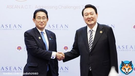 ふざけるな｡  徴用工問題とホワイト国は全く別問題だ。  韓国は核開発やサリンに使われる超高純度フッ化水素水を北朝鮮や､イラン､シリア､そして中国などにどれだけ横流ししたのか発表したのか  レーダー照射同様に知らぬ存ぜぬを通しているではないか。