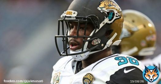 'Former NFL defensive end Chris Smith died Monday at the age of 31. In addition to the Jaguars, Smith played for the Cincinnati Bengals, Cleveland Browns, Las Vegas Raiders and Houston Texans.'