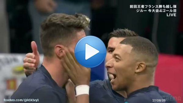 ジルー(36)をビンタし続ける エムバペ(23)の図  #WorldCup  #WorldCup2022  #FRA