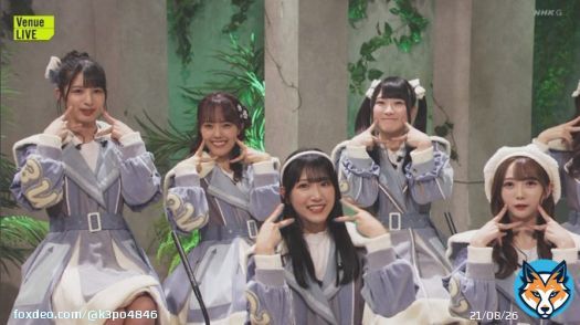 はにかみピースに注目  #ノイミー #はにかみショート