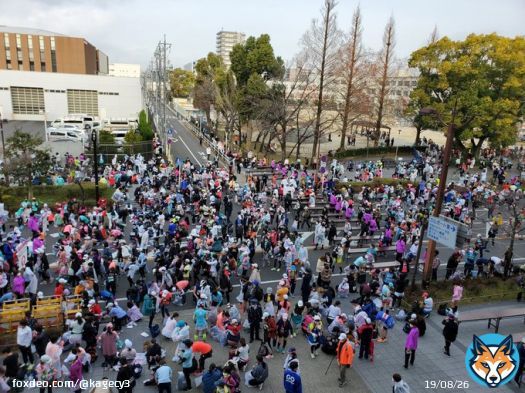 名古屋シティマラソンゴール！ 対面を走るウィメンズのランナーにエールを送りながら完走！ゴール後は沿道を転々としながらウィメンズを全力で応援！最後はドームに移動して最後の直線の側からウィメンズたちのゴールを見届けてたけど感動で涙出たよ #名古屋シティマラソン #名古屋ウィメンズマラソン