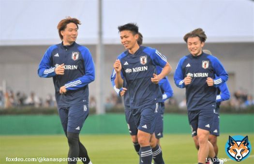 #サッカー日本代表 が千葉市内で合宿を開始。24日にウルグアイ、28日にコロンビアと南米の強豪と対戦します。  2026年のW杯に向け、再び熾烈な競争が始まります。神奈川ゆかりの選手たちの活躍に期待ですね。 #fmarinos #frontale #bellmare
