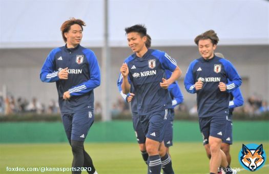 #サッカー日本代表 が千葉市内で合宿を開始。24日にウルグアイ、28日にコロンビアと南米の強豪と対戦します。  2026年のW杯に向け、再び熾烈な競争が始まります。神奈川ゆかりの選手たちの活躍に期待ですね。 #fmarinos #frontale #bellmare