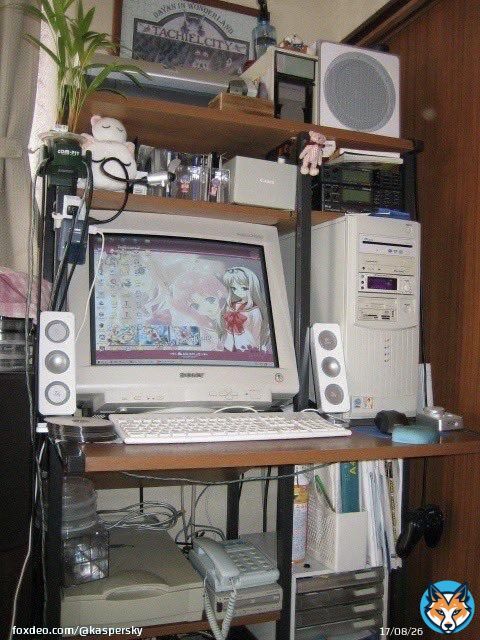 You wake up it&rsquo;s the year 2000 and this is your setup. What do you do?  #throwback
