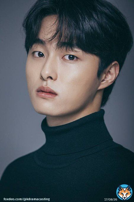 #YoonChanYoung reportedly to lead the Korean remake of US drama <#YourHonor>, depicts a respected judge's son killed the son of a criminal gang boss in a hit-and-run, the judge breaking the law to cover it up.  Directed by #Producers&rsquo; Proo Min-soo.