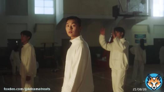 Choi Hyun Wook on Newjeans' 'Ditto' MV