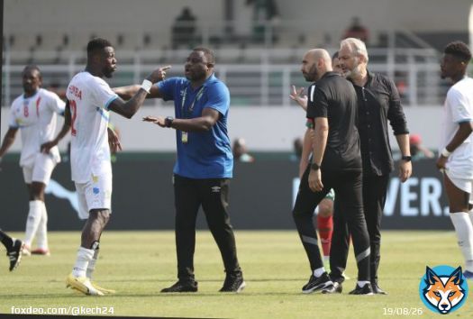 الاتحاد الكونغولي يتبنى رواية مبيمبا ضد الركراكي ويهدد بالاحتجاج لدى الكاف