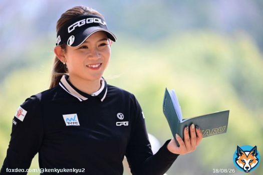 吉本ひかる劇的優勝 日本女子プロゴルフ協会 吉本ひかる選手とささきしょうこ選手が19アンダーでホールアウト プレイオフ3ホール目で 吉本選手が見事ロングパットを決めてバーディー 残念ながら優勝を逃した ささき選手の健闘も見事でした