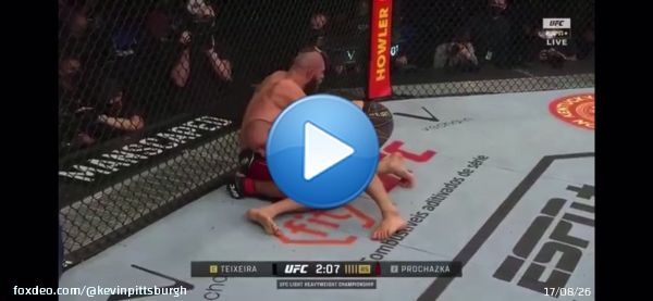 #UFC275 final two minutes