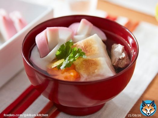 関東風お雑煮                                      関西風お雑煮 みんなはどっち？