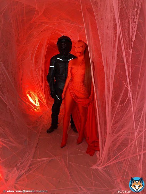 JUST ANNOUNCED: @KimKardashian will star in American Horror Story Season 12 alongside Emma Roberts!