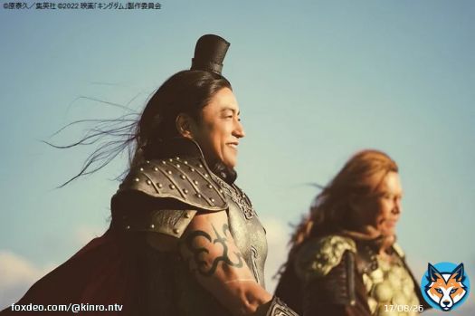 実は前作を作る時、2時間に収める為いっそのこと王騎がいない方がいいのではないか&hellip;という意見もあったそうですしかし｢#キングダム｣をやるにあたり王騎は外せないキャラなのでプロデューサーは｢絶対続編を作りますから｣と言って残した経緯があるため、続編が作れて良かったそうです