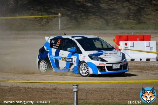 新城ラリー、エントリーリストでました！  JN-5 ゼッケン43 TOFたちばな運輸Vitz  のコドラです  無事に受理されていてほっとしました！  久々のラリー、まずは完走で頑張ります  頂きものの写真より こんなカラーリングの車両です