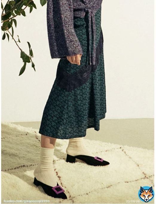 #CAST バーゲンプライス50%OFF ダイヤゴナルレース コンビドット ビンテージ感たっぷりの フロッキー #スカート  &darr; #セブンの冷凍食品当たった #免許不要