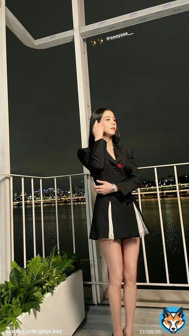 Jisoo's TikTok hashtag has surpassed 60 BILLION VIEWS, extending her record as the FIRST, FASTEST and ONLY individual Asian female actress to achieve this milestone in the platform's history.  &bull; Remains as the 3rd most viewed hashtag by K-Pop fefemale act.