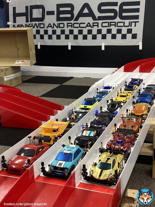 HD-BASEにてGT ADVANCED VOL.2に参加してきました。  敗者復活戦で勝ち上がり決勝トーナメントに進むコトが出来たものの、マシンが安定せず、良い結果は出せませんでした  とは言っても凄く楽しかったです。  ご一緒した方々。ありがとうございました。 #ミニ四駆 #HDBASE #GTADVANCEDShow more
