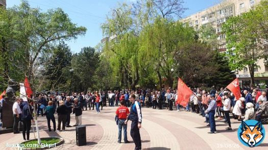 Ростовские коммунисты отпраздновали Первомай  1 мая, в День международной солидарности трудящихся, по инициативе Ростовского ОК и ГК КПРФ состоялась встреча донских депутатов-коммунистов с избирателями.   #КрасныйПервомай #1Мая