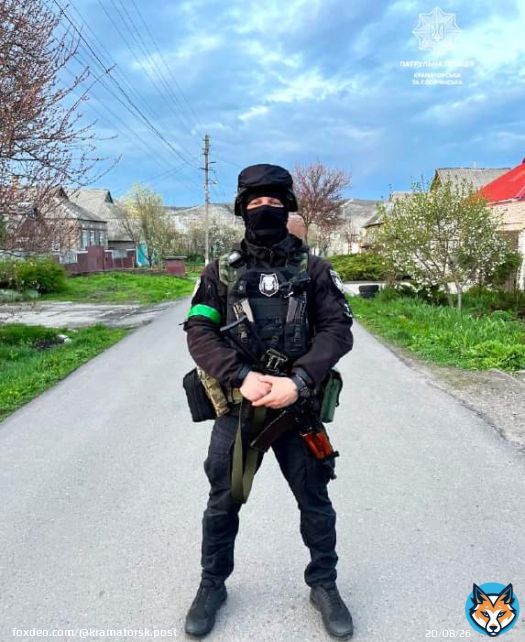 Patrol police of #Kramatorsk and #Slovyansk is being on duty in an enhanced mode. Keep calm and don't panic.  #Ukraine #RussianUkrainianWar #Україна #Краматорськ