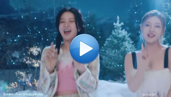 CENTER #SEULGI   BEAUTIFUL CHRISTMAS #REDVELVETxAESPA @RVsmtown #슬기