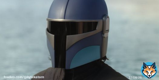I appreciate that Mando children get the Hasbro style visor, that's a fun detail #TheMandalorian