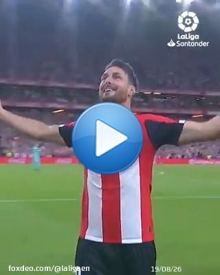 A true #LaLigaSantander legend celebrates today!   Happy nd birthday, @AritzAduriz11!
