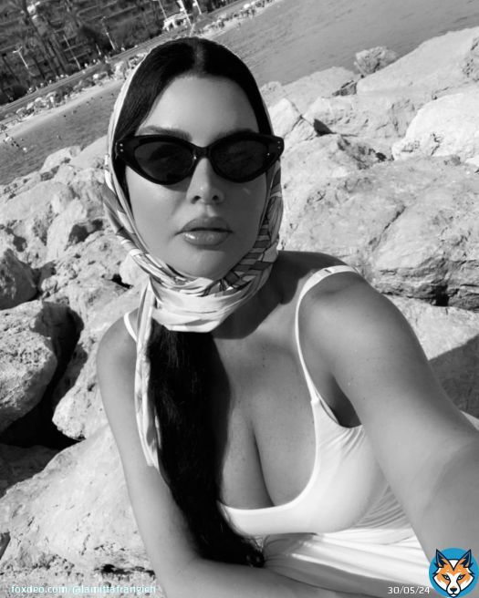 Classic is Art \ud83d\udda4..#vintagestyle #vintage #cannes #france #summer #lamittafrangieh #actress #icon #style#southoffrance