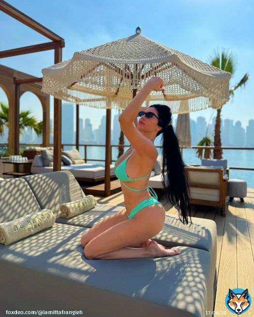 Photo shared by Lamitta Frangieh on January 24, 2024 tagging @mariafrancescadiscipio, and @bebeachdxb. May be an image of 1 person, deck chair, pool and cabana.