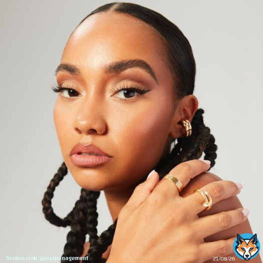 SHE IS COMING Who is in Istanbul?  - Leigh-Anne (herself) - Leigh-Anne&rsquo;s Manager/Sister (Sairah) - Little Mix&rsquo;s Former Dancer (Joy Duckrell) - TAP Music&rsquo;s Artist Manager (Maria Lane) - Leigh-Anne&rsquo;s hairstylist (Dionne Smith)