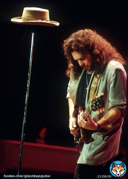 RIP, one of the kings of Southern Rock - Gary Rossington, age 71 Lead guitarist with Lynyrd Skynyrd & The Rossington Collins Band.  Fly on, FREEBIRD!