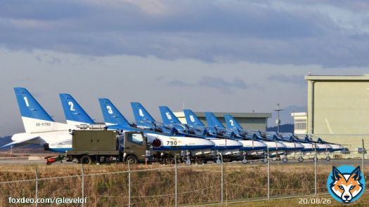 愛知県政150周年記念行事の展示飛行のためブルーインパルスは、 8機並んでいます。晴れ。20221125 #ブルーインパルス #松島基地 #小牧基地 #愛知県政150周年記念行事