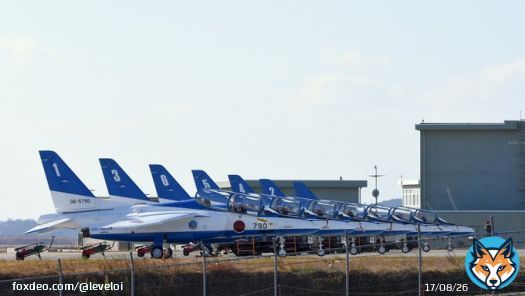 愛知県政150周年記念行事の展示飛行を終えたブルーインパルスは、 小牧基地より11:30ころから4機+3機で全7機が、松島基地に帰投しました。晴れ。暴風。20221127 #ブルーインパルス #松島基地 #小牧基地 #愛知県政150周年記念行事