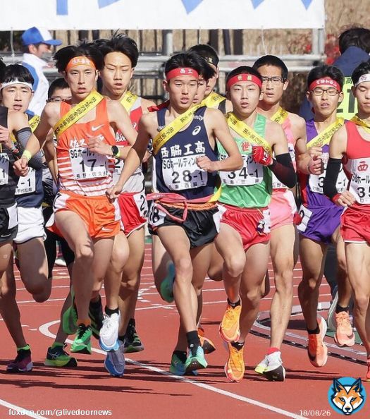 【快挙】全国高校駅伝、倉敷が大会新記録で4年ぶり3度目の優勝 3区で留学生のS・キバディが22分30秒の区間新記録をマークして首位に立つと、4区桑田駿介も区間賞で差を広げる。その後もリードを守り続け、最終7区の檜垣蒼が笑顔でゴールテープを切った。