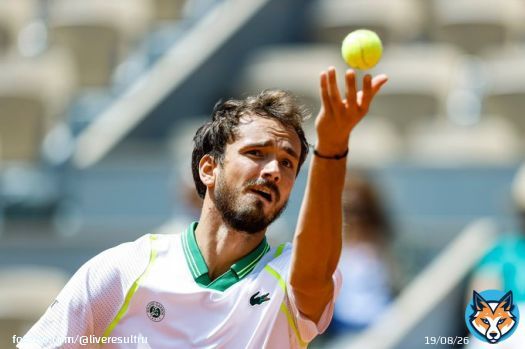 Впервые в истории ATP в топ-10 находятся сразу три россиянина:  <br>1. Новак Джокович &ndash; 7595 очков <br>2. Карлос Алькарас &ndash; 7175 <br>3. Даниил Медведев &ndash; 6100 <br>4. Каспер Рууд &ndash; 4960 <br>5. Стефанос Циципас &ndash; 4920 <br>6. Хольгер Руне &ndash; 4375 7&hellip;