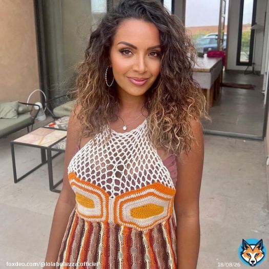 Du lourd qui arrive les amies \ud83c\udfa5    #marrakech  #marrakesh  #morocco  #model  #curlyhair  #curlyhairstyles  #curly  #hairstyle  #makeup  #makeupartist  #zara