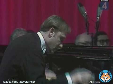 Сегодня 90 лет Родиону Константиновичу Щедрину , советскому и российскому композитору, пианисту.