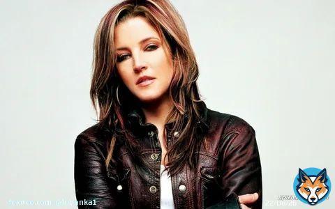 'С тяжелым сердцем я должна поделиться ужасной новостью о том, что моя прекрасная дочь Лиза Мария покинула нас. Она была самой страстной, сильной и любящей женщиной, которую я когда-либо знала, &mdash; говорится в заявлении Присциллы Пресли. Женщину нашла без сознания ее домработница,
