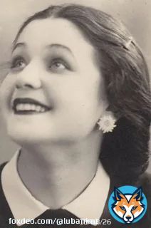 в родной ему Одессе. Там на одной из репетиций Лещенко встречает 19-летнюю студентку Одесской консерватории Веру Белоусову (фото) и влюбляется в нее. Вскоре он отбывает в Бухарест для оформления развода с Закитт, поднявшей в обществе страшный скандалпо этому поводу.