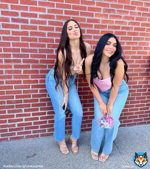 xoxo&hellip; \ud83d\udc93 &bull; Happiest & Dirtiest 30 to you. #hbdlizzyliz #doubletrouble #doublepost