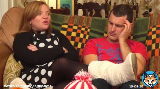 Why am I getting Rev Kate Bottley vibes hahaha. She always had knitted tea cozies #MaskedSingerUK