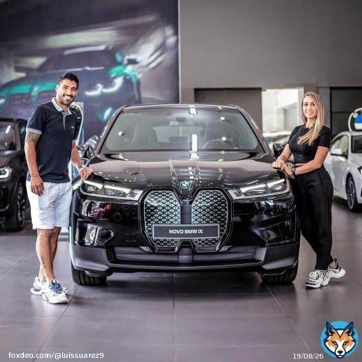E voc&ecirc; j&aacute; passou no @grupoiesa para conhecer essa m&aacute;quina da @bmwdobrasil? #BMWiX